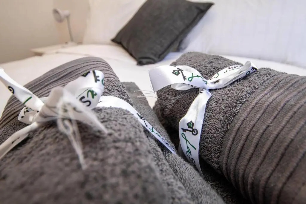 HQ Warm and Cosy 1 Bedroom Unit In Sea Point