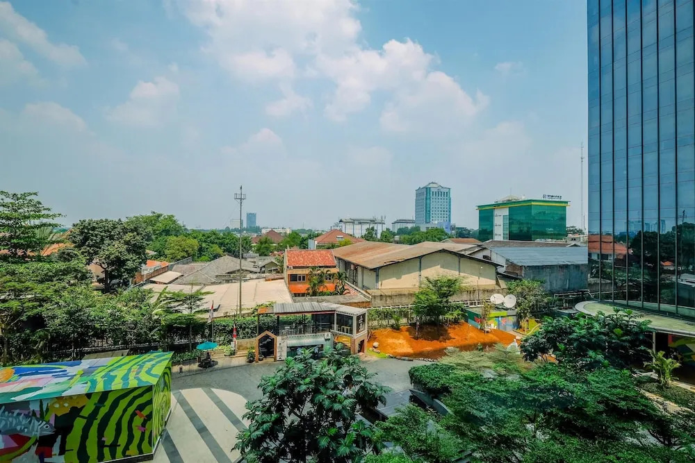 Good Deal And Strategic 1Br L'Avenue Apartment
