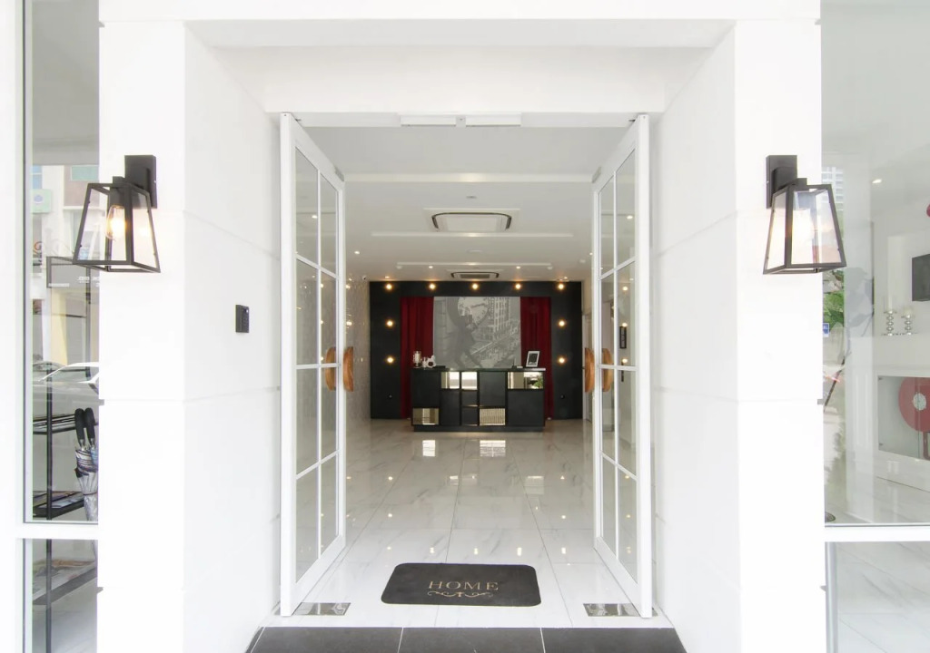 Havona Boutique Hotel - Mount Austin - Self Check-in