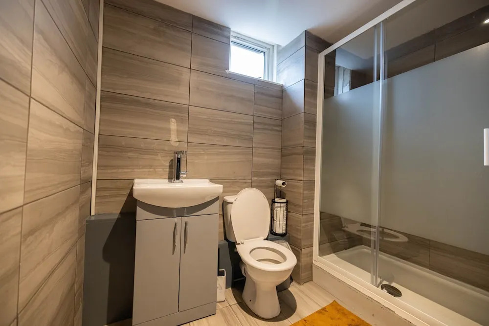 3 Bedrooms-8guests-babycot-15mintopepys-freeparkg