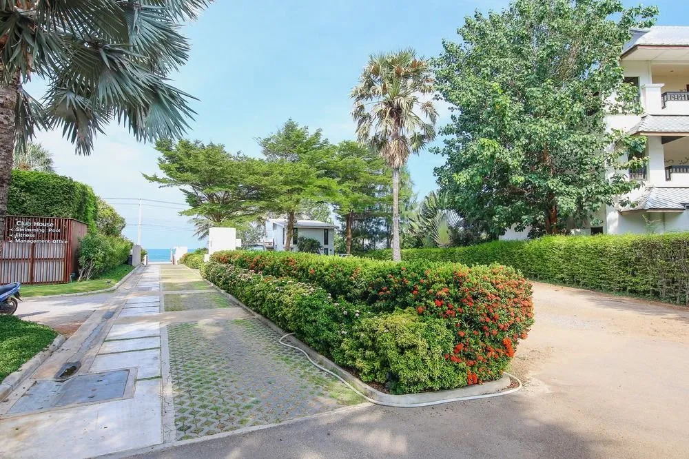 Pranaluxe Pool Villa Unit B9