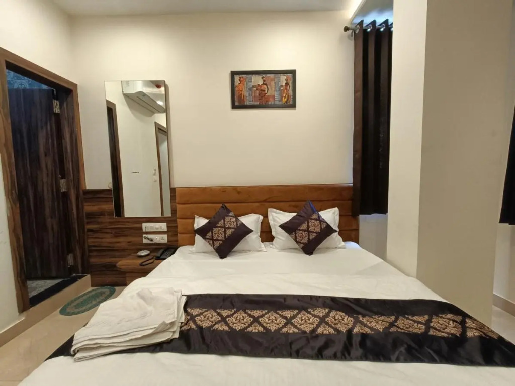 Maruti Group Of Hotels - Vrinda Inn