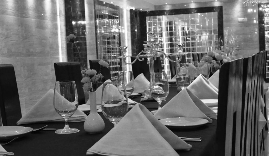 Alaya Stays Hotel Emperor Palms