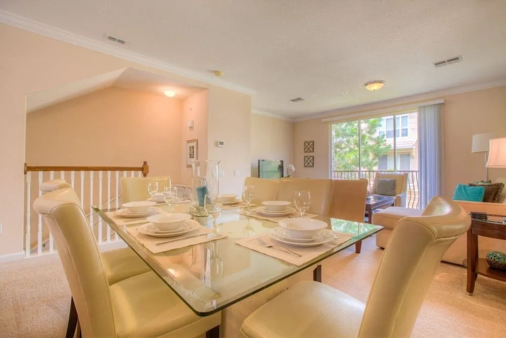 NEWLY RENOVATED Townhome, Near Universal & I-Drive