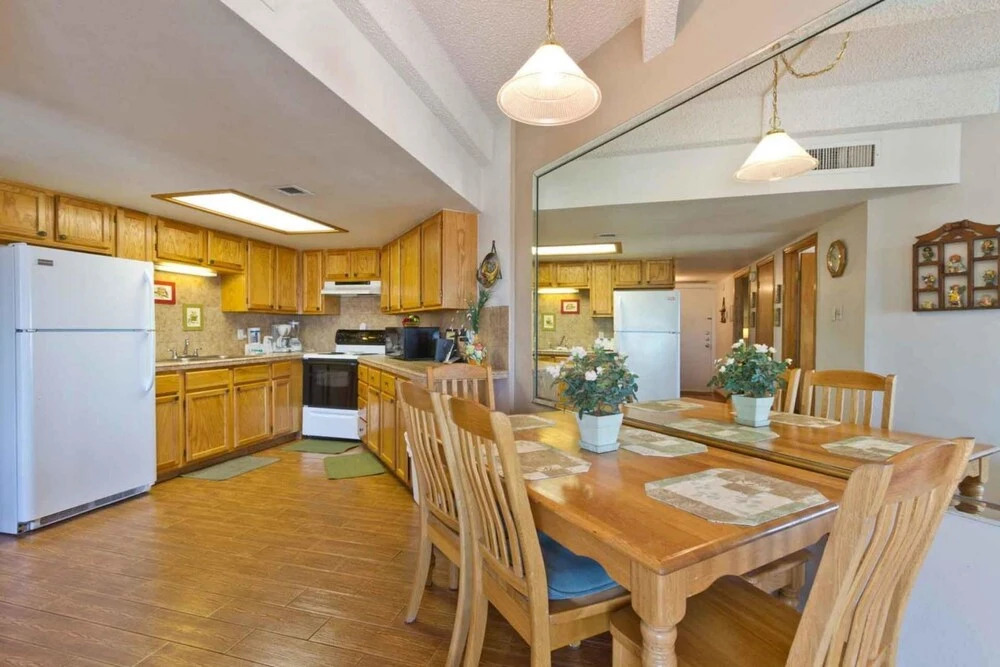 Aquarius Condominium 401