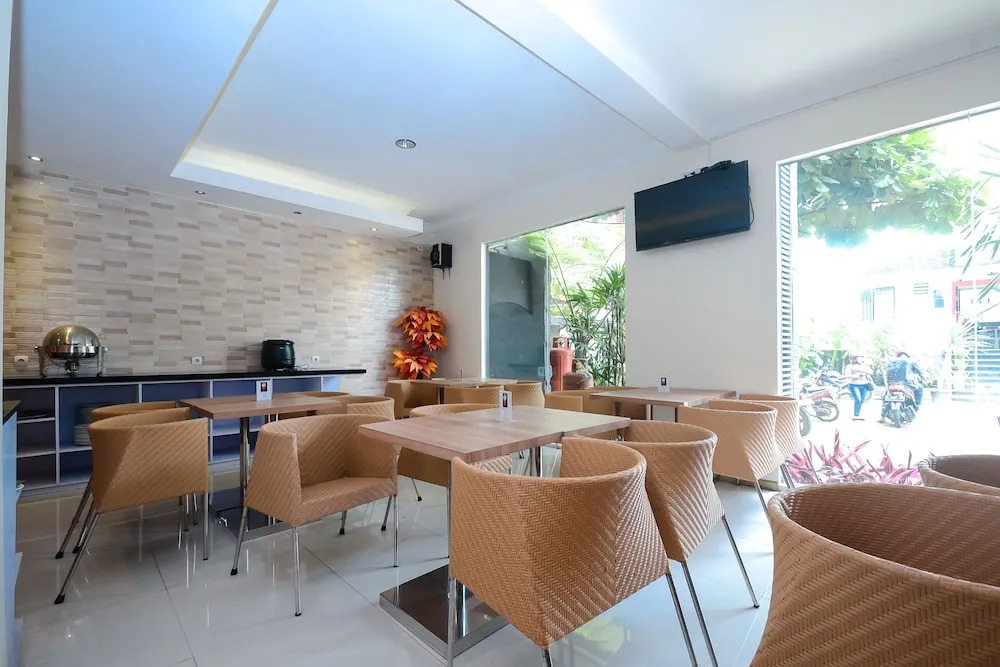 Airy Regol Dewi Sartika 108 A Bandung
