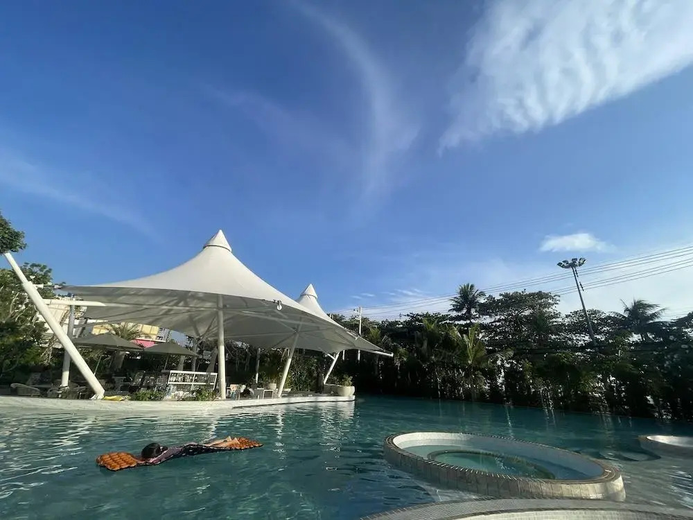 Copacabana Beach Jomtien 科帕卡巴纳海乔木提安海滩毗邻乔木提安夜市