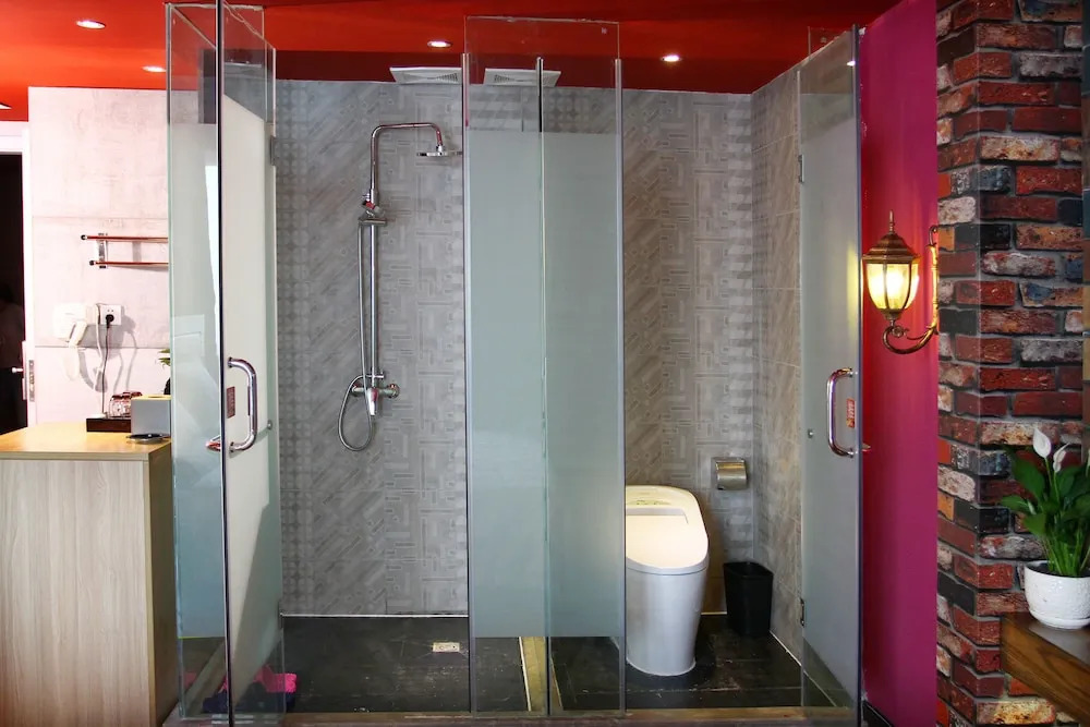 Luoyang Provence Theme Hotel