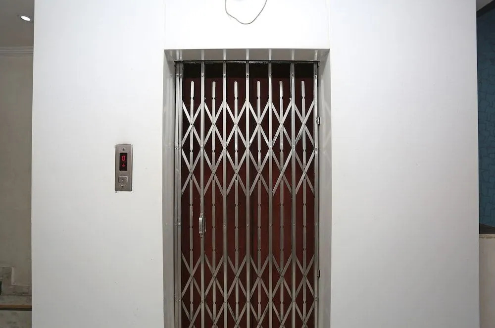 Oyo 24646 Hotel Gaurav Palace