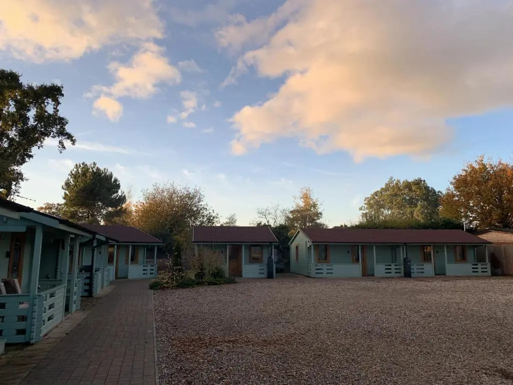 Southernwood - Garden Lodge 1