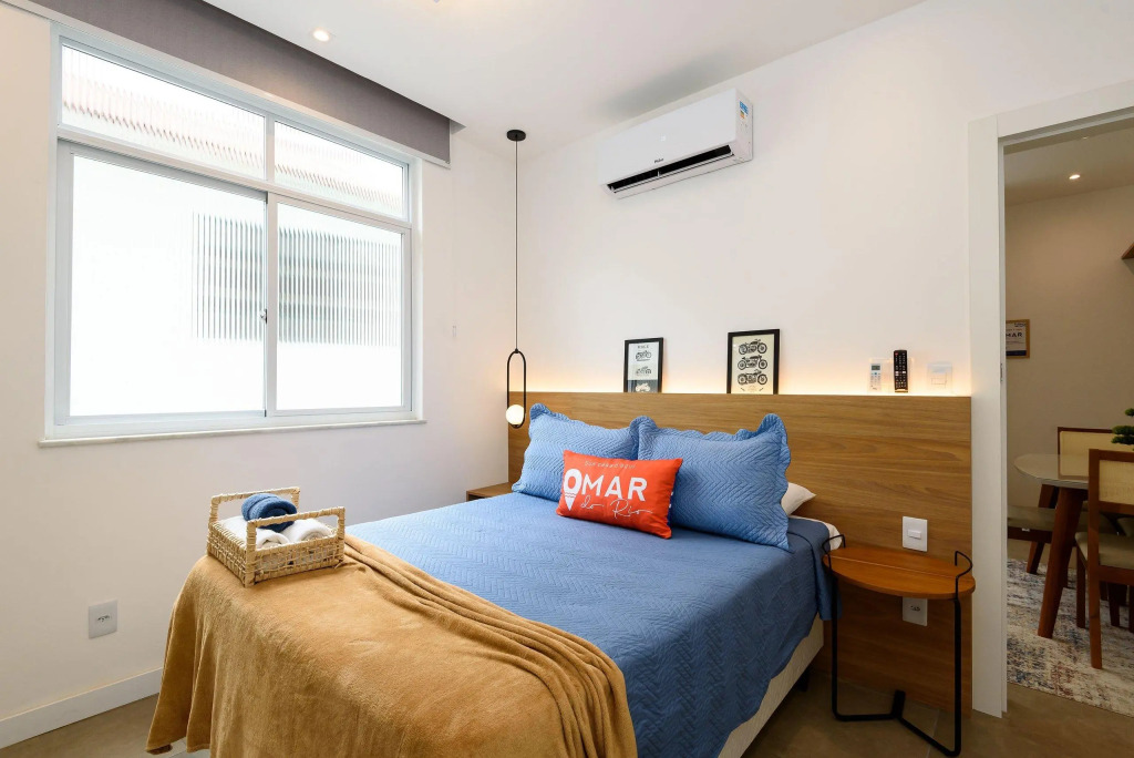 Moderno Quarto & Sala Em Copacabana | Mfb 76/203