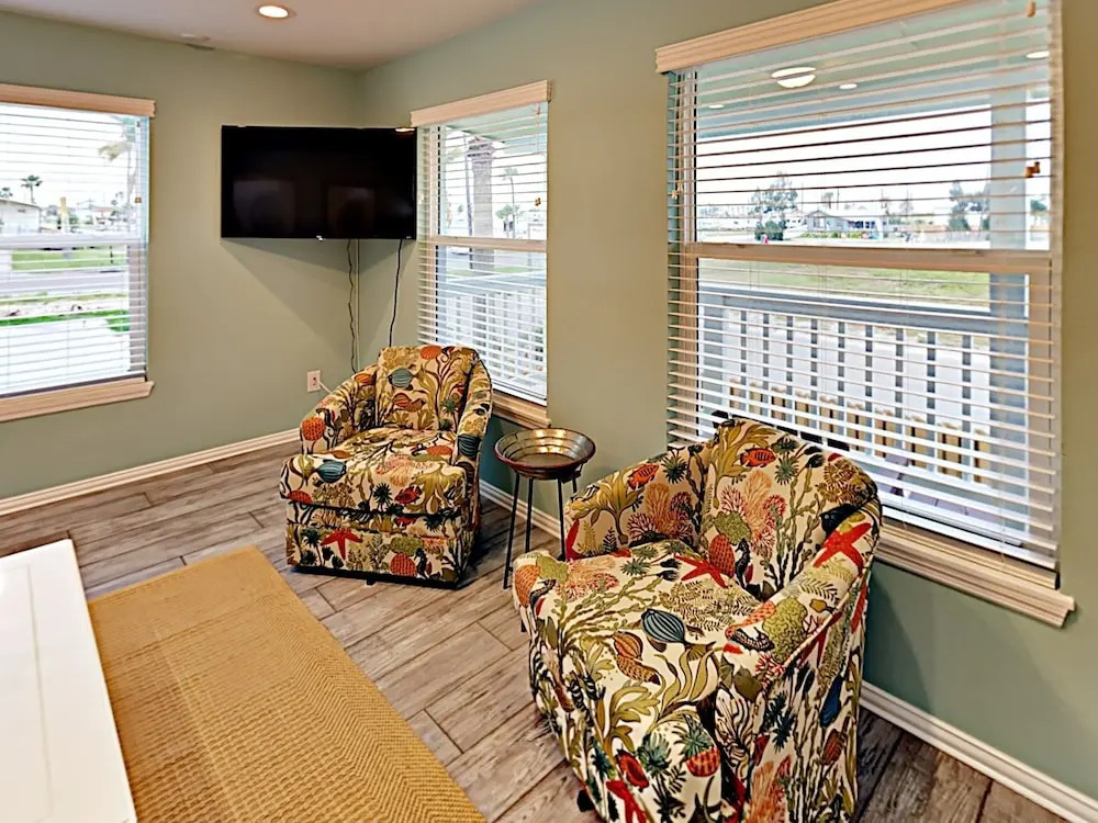 Renn House - Three Bedroom Bungalow