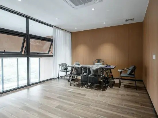 Mehood Theater hotel