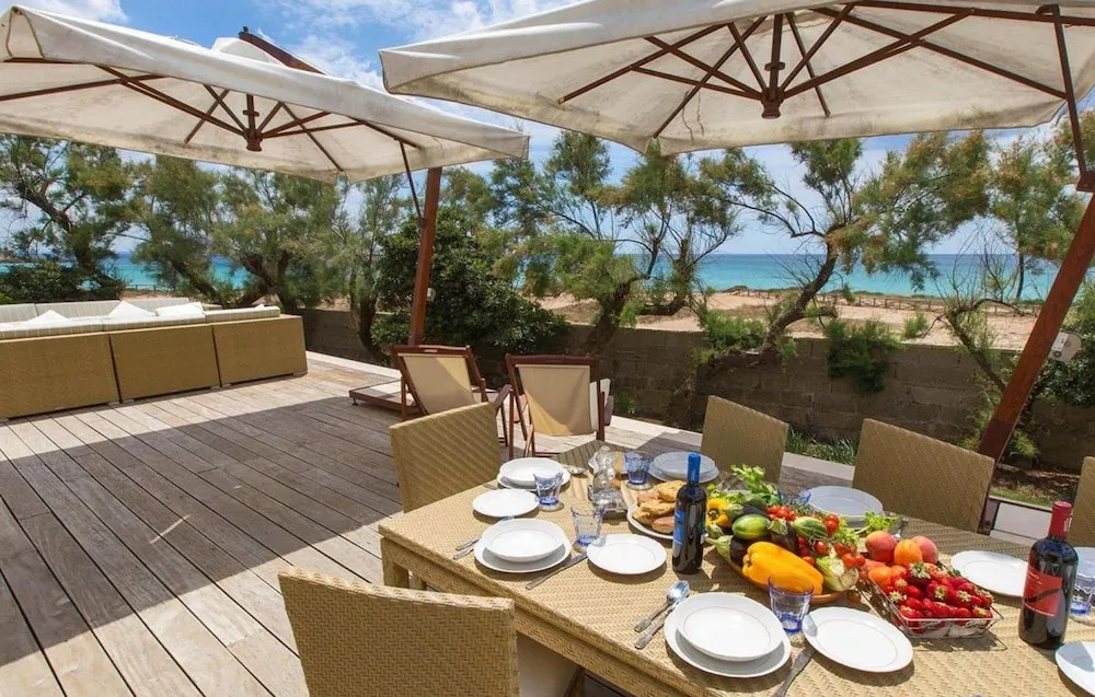 481 Villa di Lusso Sulla Spiaggia a Porto Cesareo