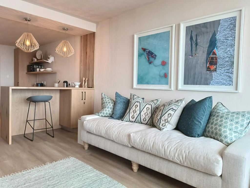 Summer Hill 303