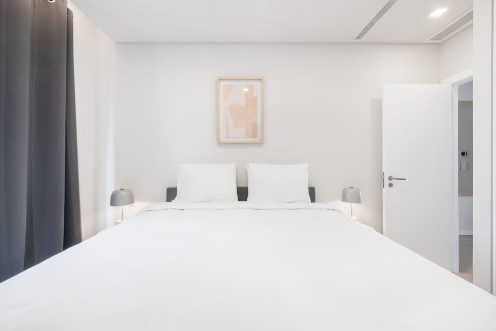 Ocean Apartment by Olala Homes