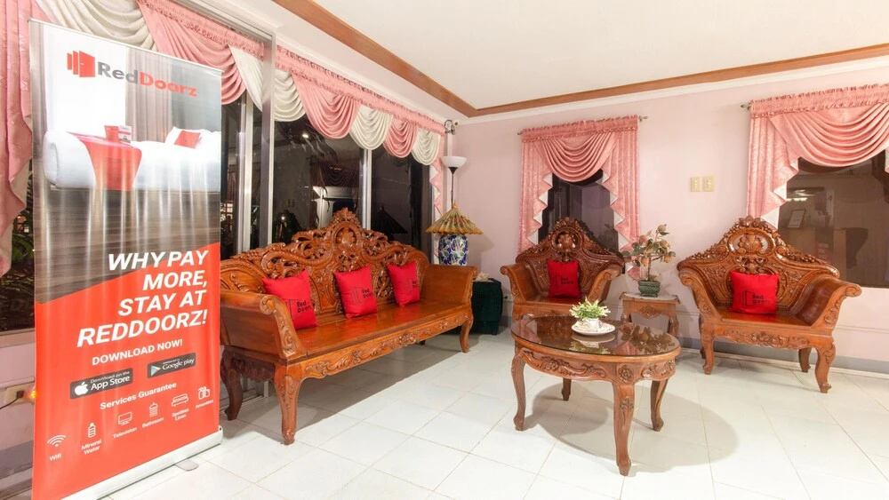 Reddoorz Near Laoag Capitol