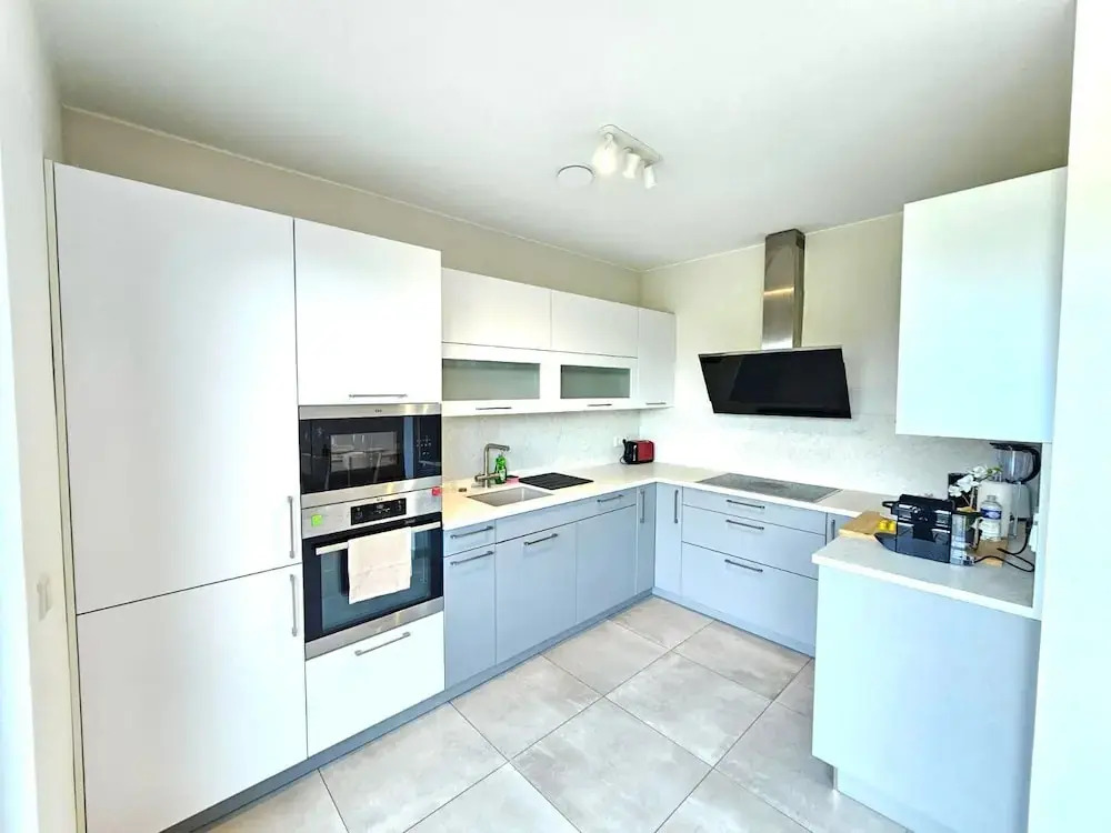 Stylish 3 BR with 2 terraces and parking