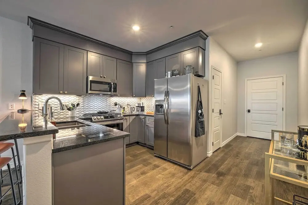 Single-story Condo < 1 Mile From Downtown!
