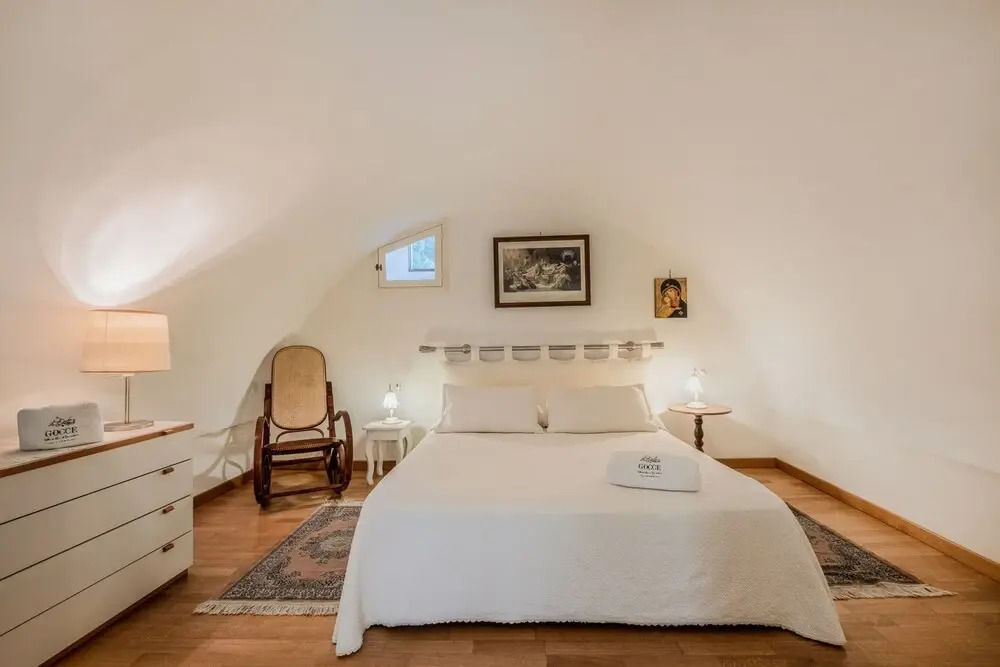 White Arches Home