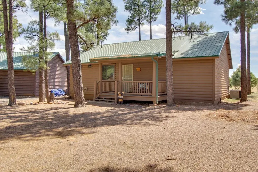 16 Mi to Sitgreaves: Overgaard Cabin w/ Porch