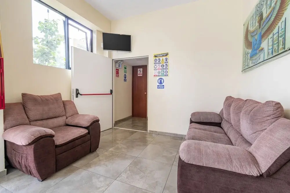 Hostal ISIS
