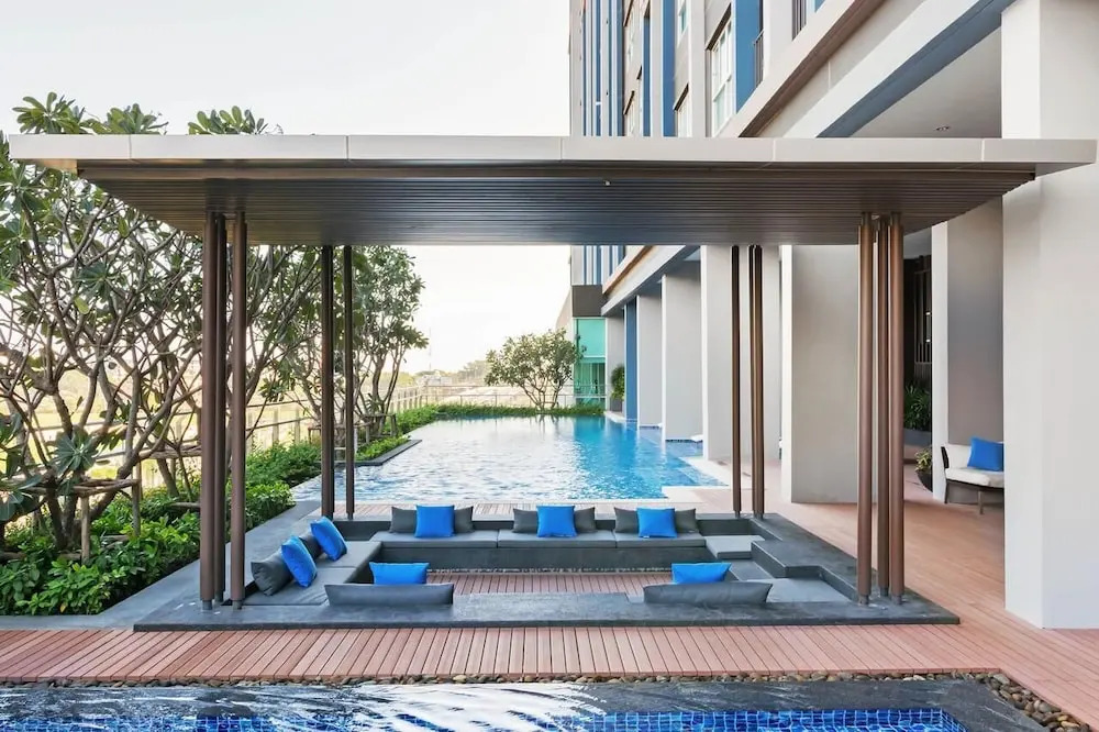 Baan Kiang Fah 1607 by Montri C