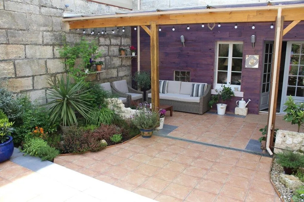 Le Patio Chambres et Tables dHôtes