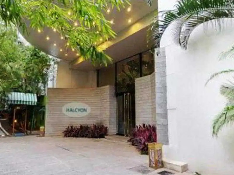 Halcyon Condominiums