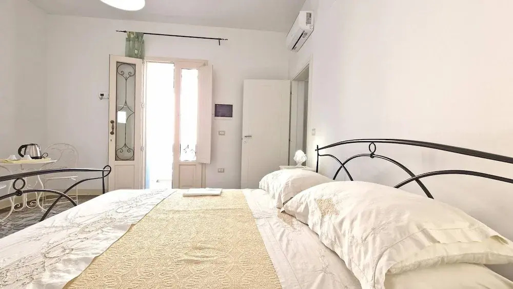 Dimora Maniscalco With Star Vault Ceilings in Matino 2 Bedrooms