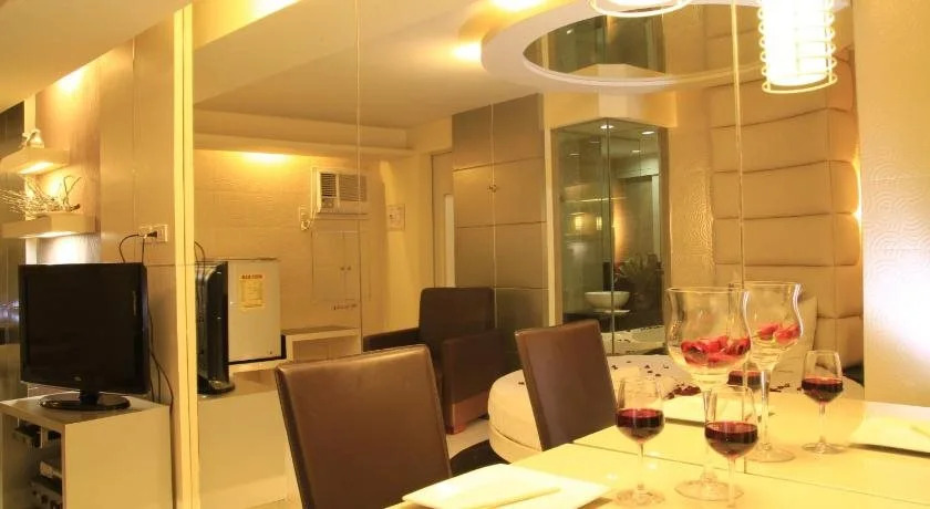 One Serenata Hotel Bacoor