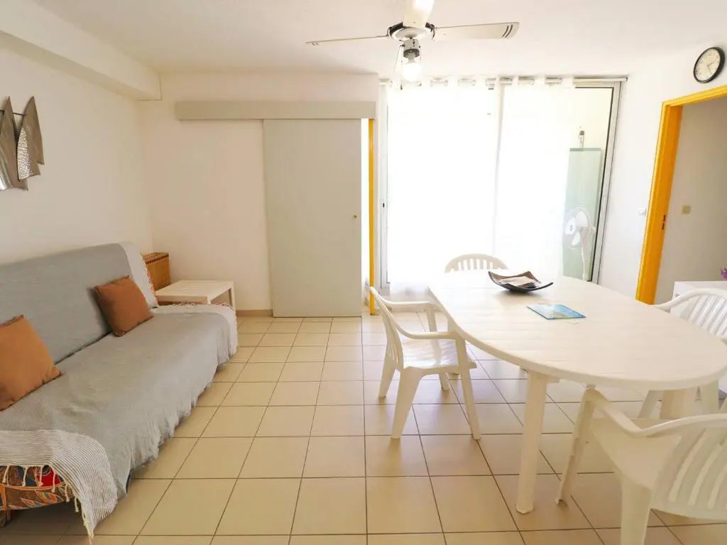Appartement Le Grau-du-Roi, 3 pièces, 6 personnes - FR-1-307-94