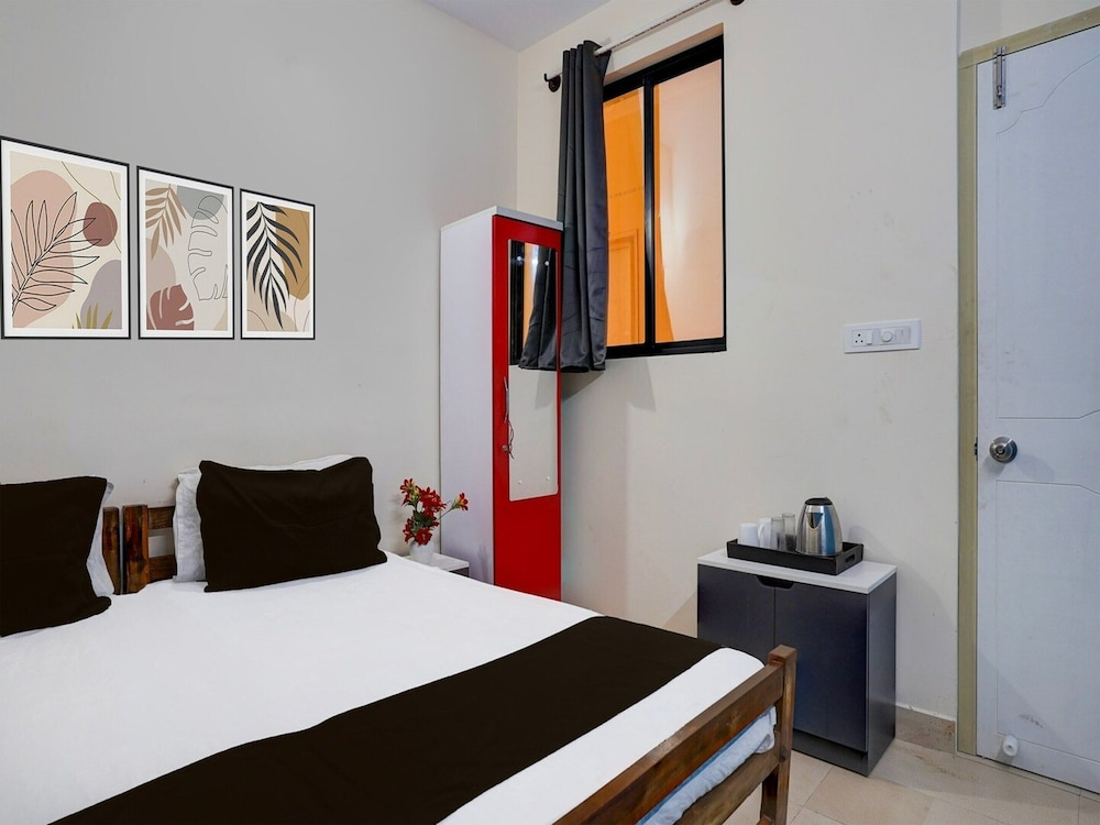 Deluxesree Residency