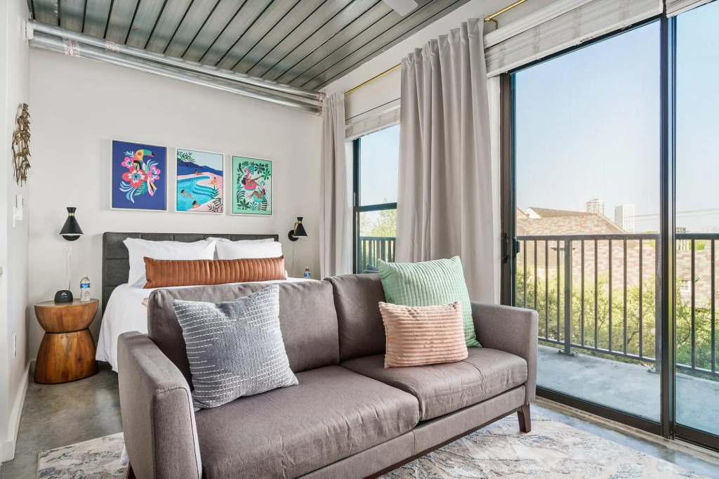 Mid Main Lofts #6403 | Fun & cozy studio loft | Midtown