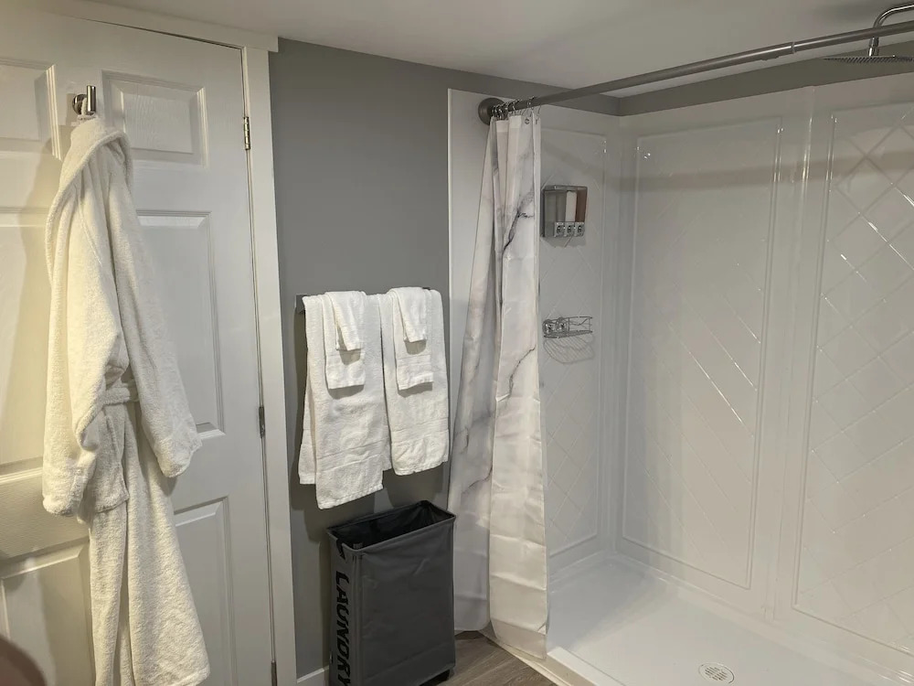 Legacy Suites