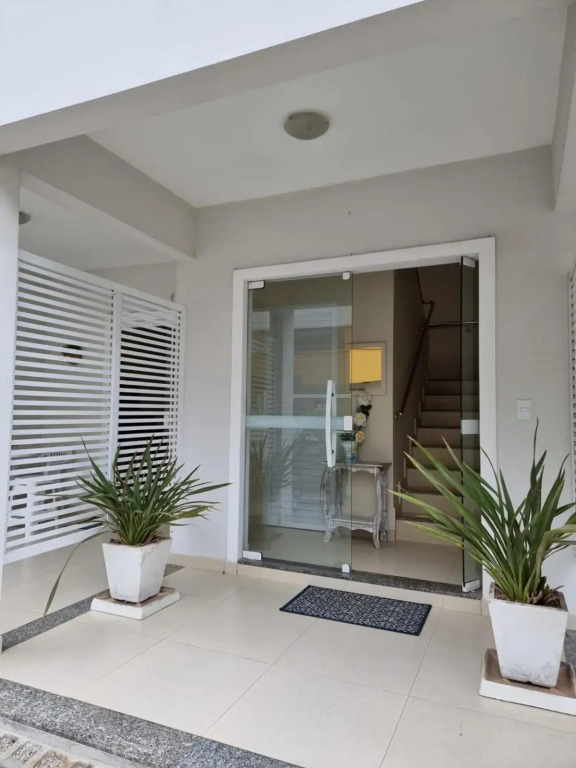 Apartamentos próximo à praia