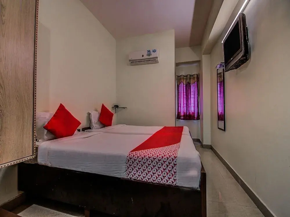 Silver Villa by OYO Rooms