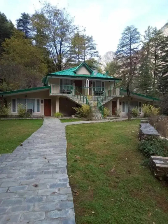 Asaka Himalayan Inspiration lodge Kasol