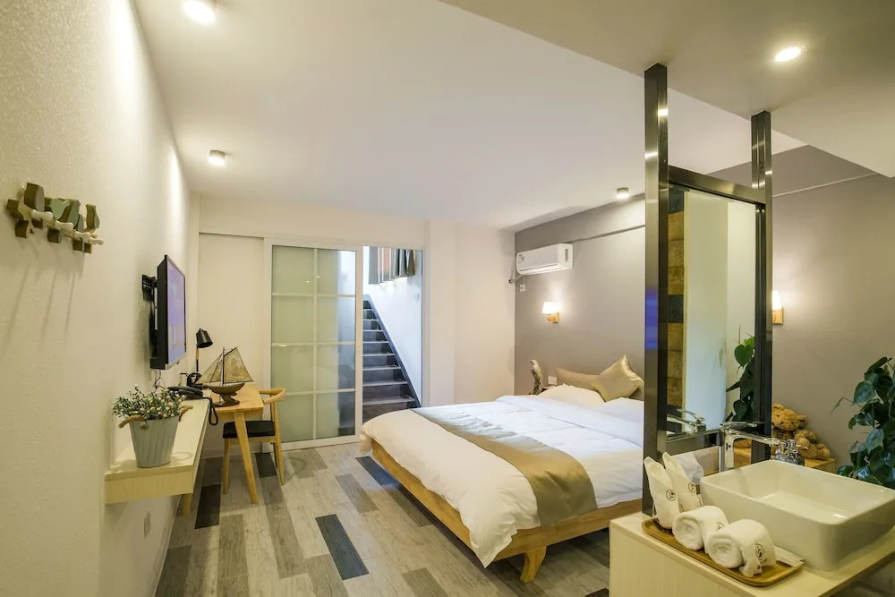 Guilin Lakeside Yige Hotel