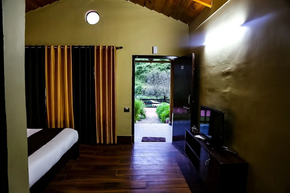 V Resorts Jungle Pool Khurpatal