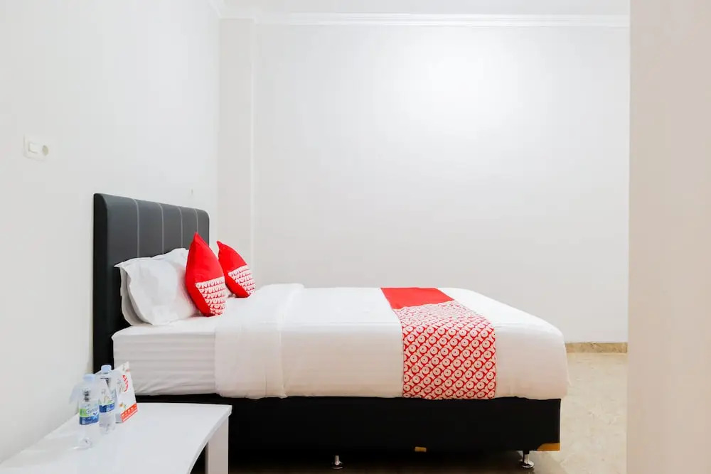 Axl Residence by OYO Rooms