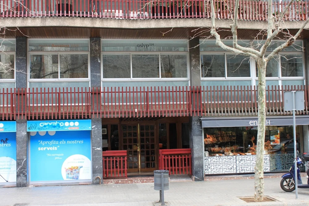 Hostal Aslyp 114