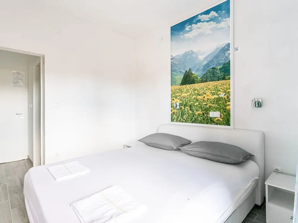 Cozy Holiday Home in Sumartin near Sea