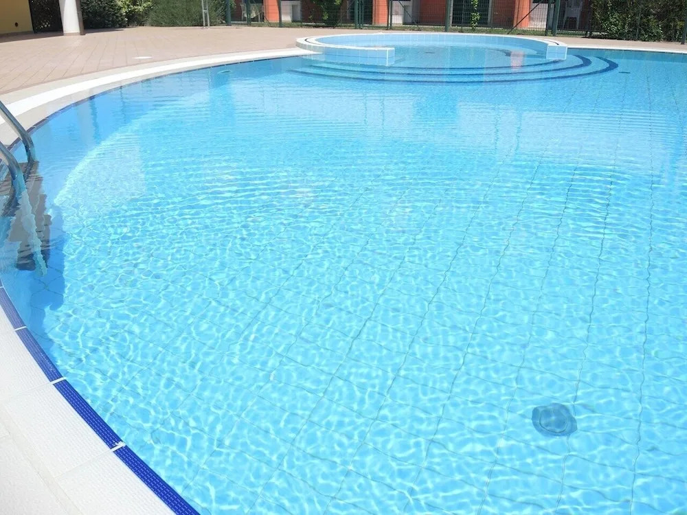 Adorable Apartment With Swimming Pool