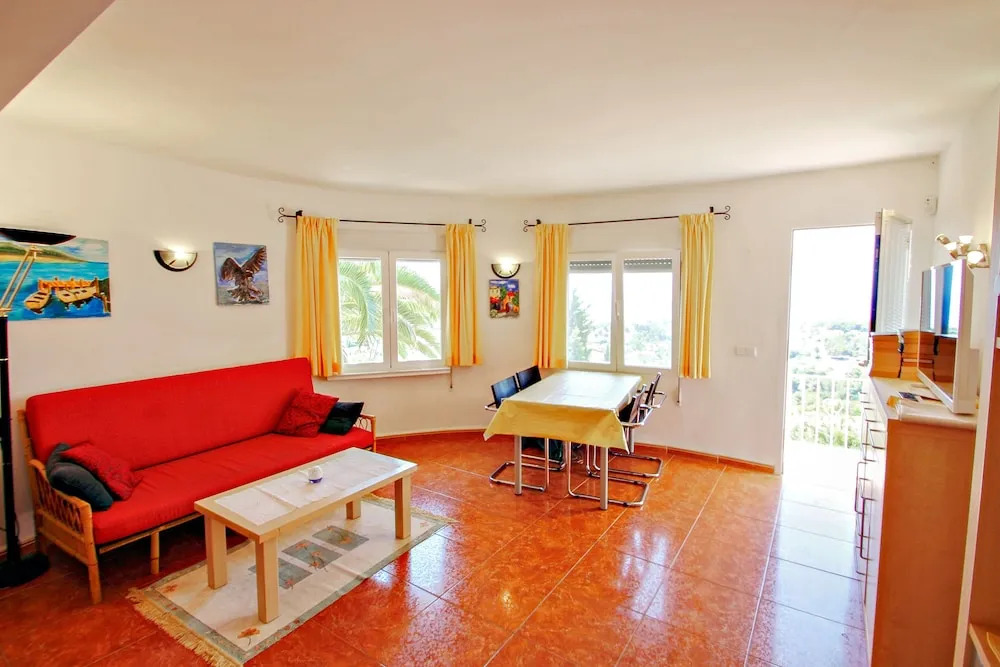 Los Llanos - sea view villa with private pool in Benissa