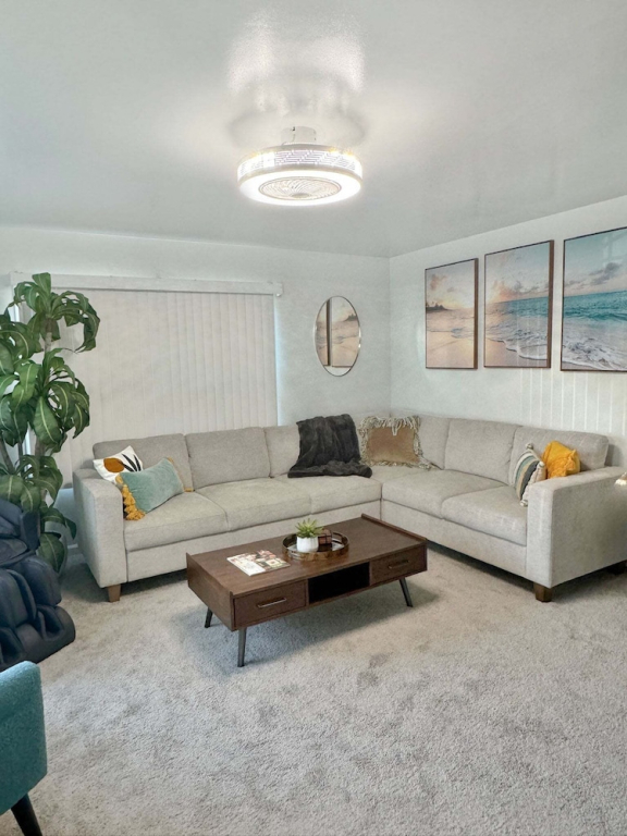 Quaint Mid-century Cottage by the Coast