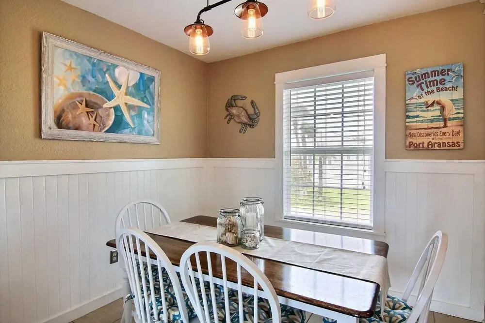 TX361 6877 - 5 Br Home