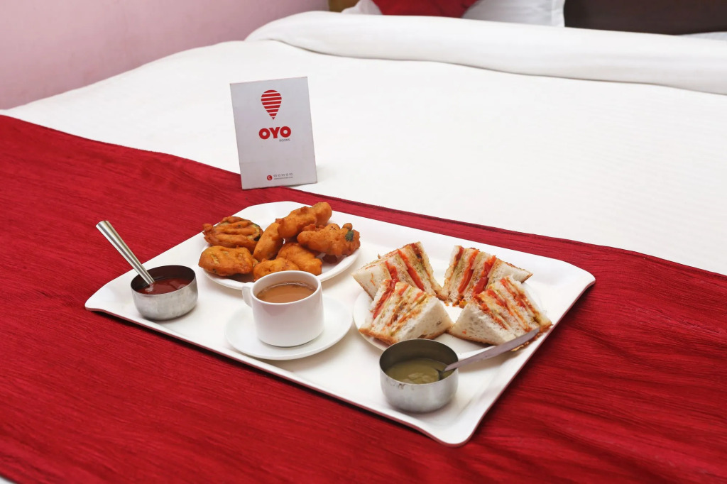 Capital O 6077 Hotel Ashraya