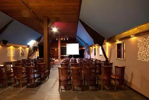 A PROPOS Hotel, Restauracja, Club