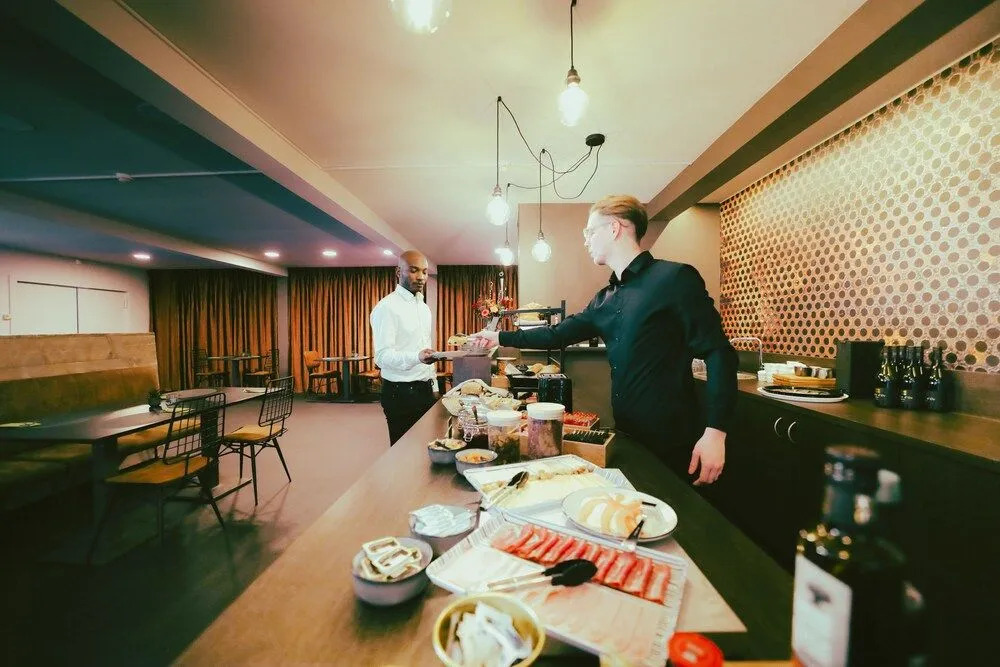 Travel Hotel Kruisem - next to E17 Gent Kortrijk